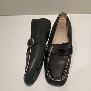 Red wings black leather buckled loafers